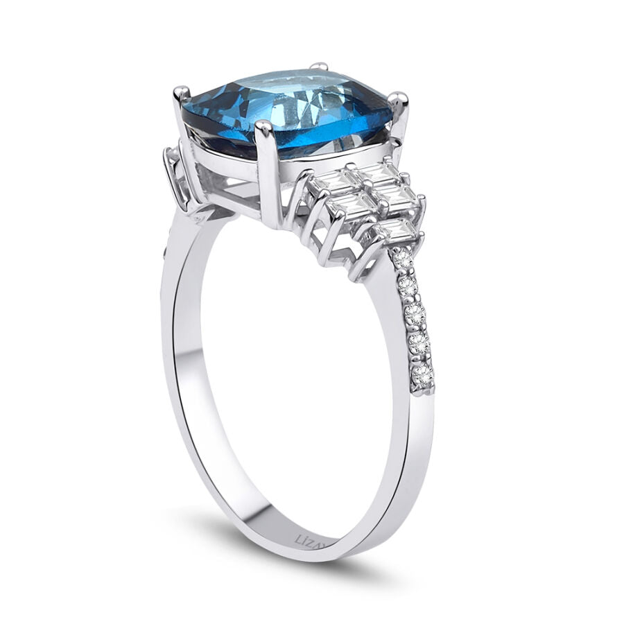 3,79 Carat Diamond Blue Topaz Ring