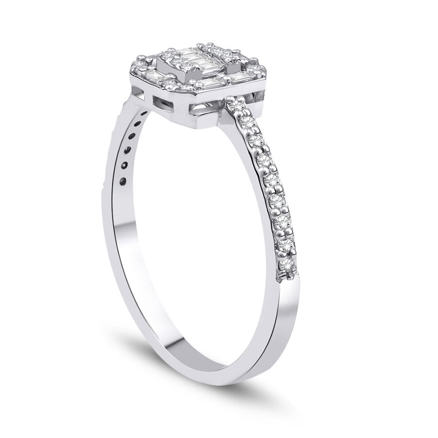 0,28 Carat Diamond Baguette Ring