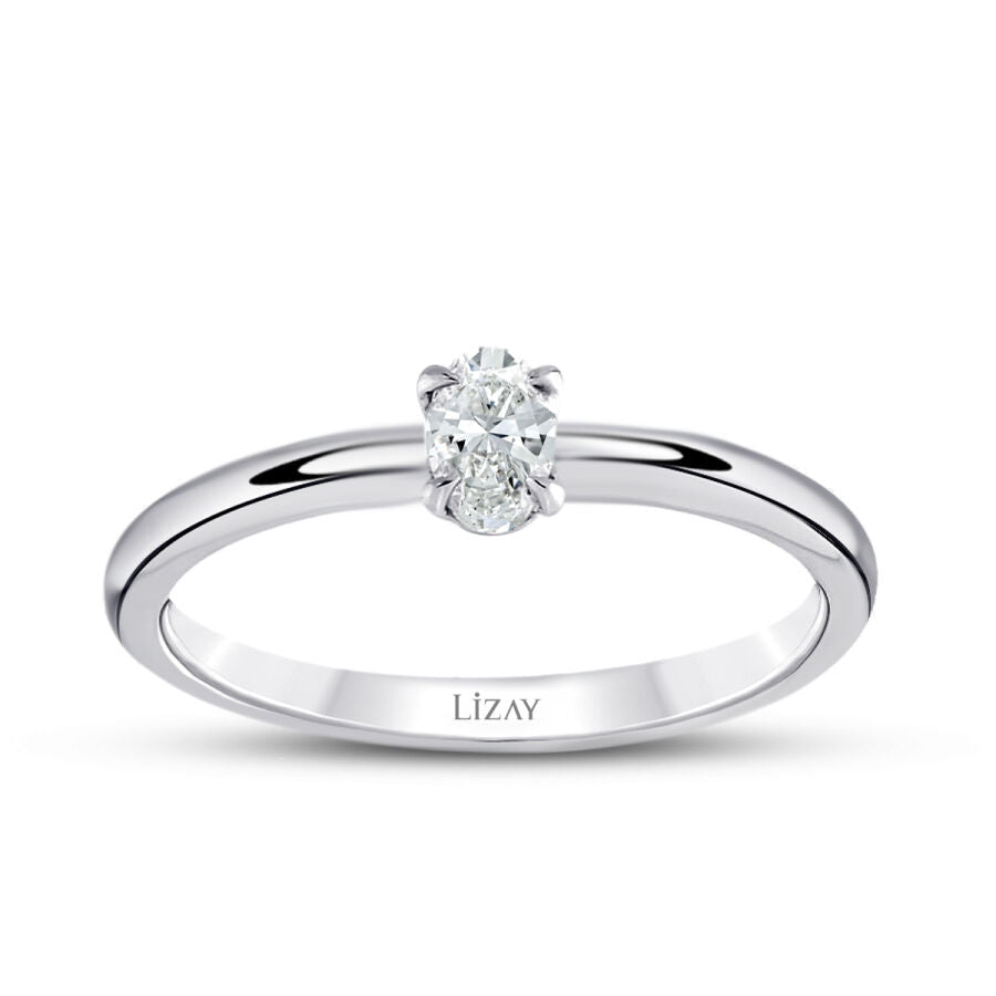 0,20 Carat Diamond Oval Solitaire Engagement Ring