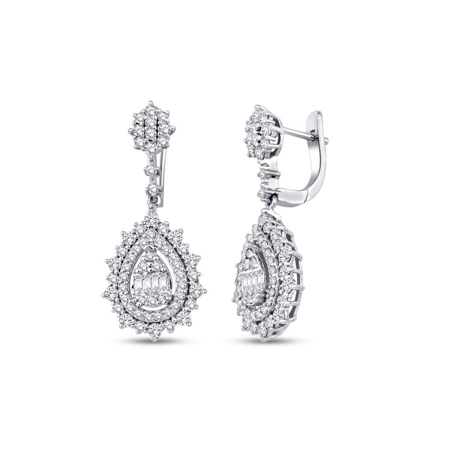 1,53 Carat Diamond Pear Baguette Earrings