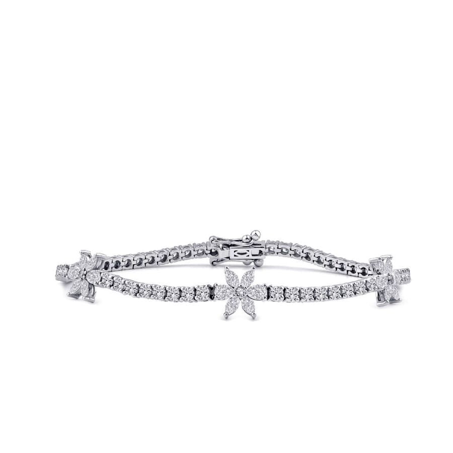 3,69 Carat Diamond Flower Bracelet