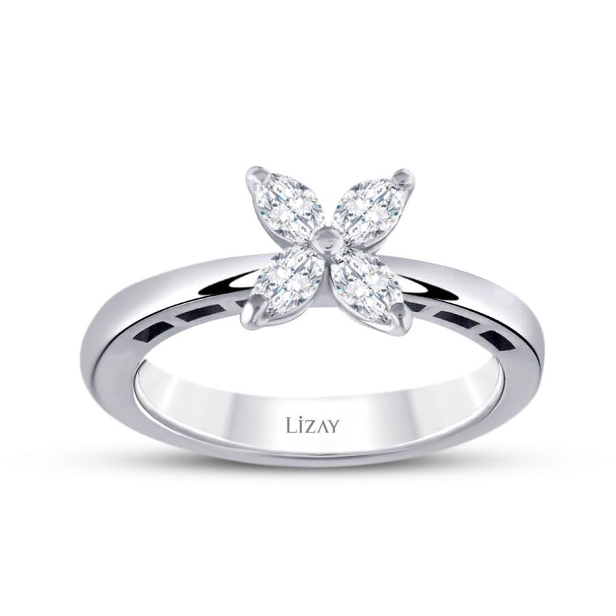 0,39 Carat Diamond Flower Marquise Ring