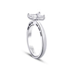 0,39 Carat Diamond Flower Marquise Ring
