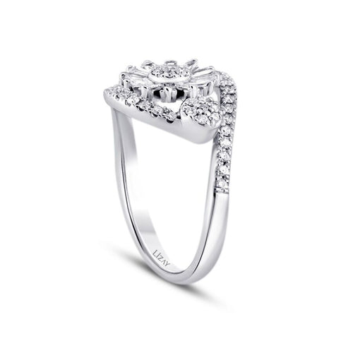 0,67 Carat Diamond Baguette Flower Ring