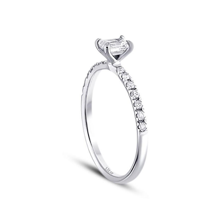 0,42 Carat Diamond Emerald Cut Ring