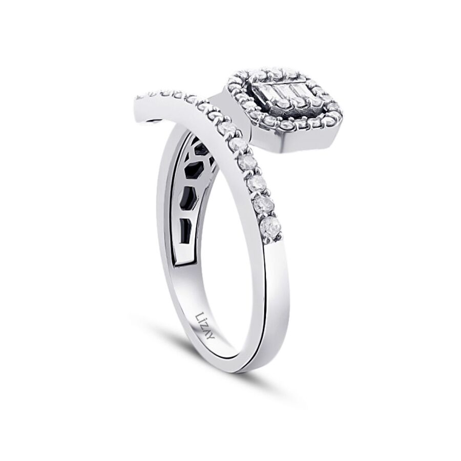 0,58 Carat Diamond Baguette Ring