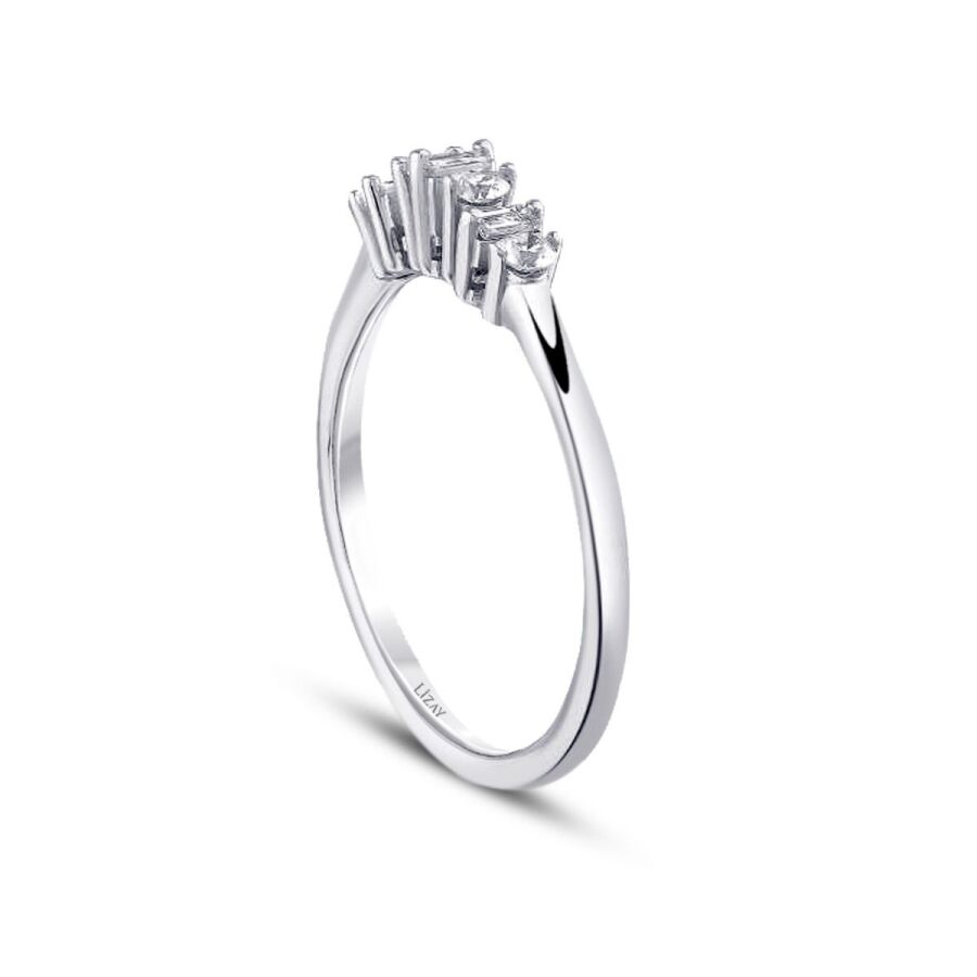 0,23 Carat Diamond Minimal Baguette Ring