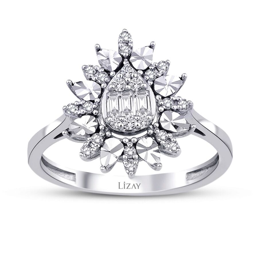 0,20 Carat Diamond Pear Baguette Ring