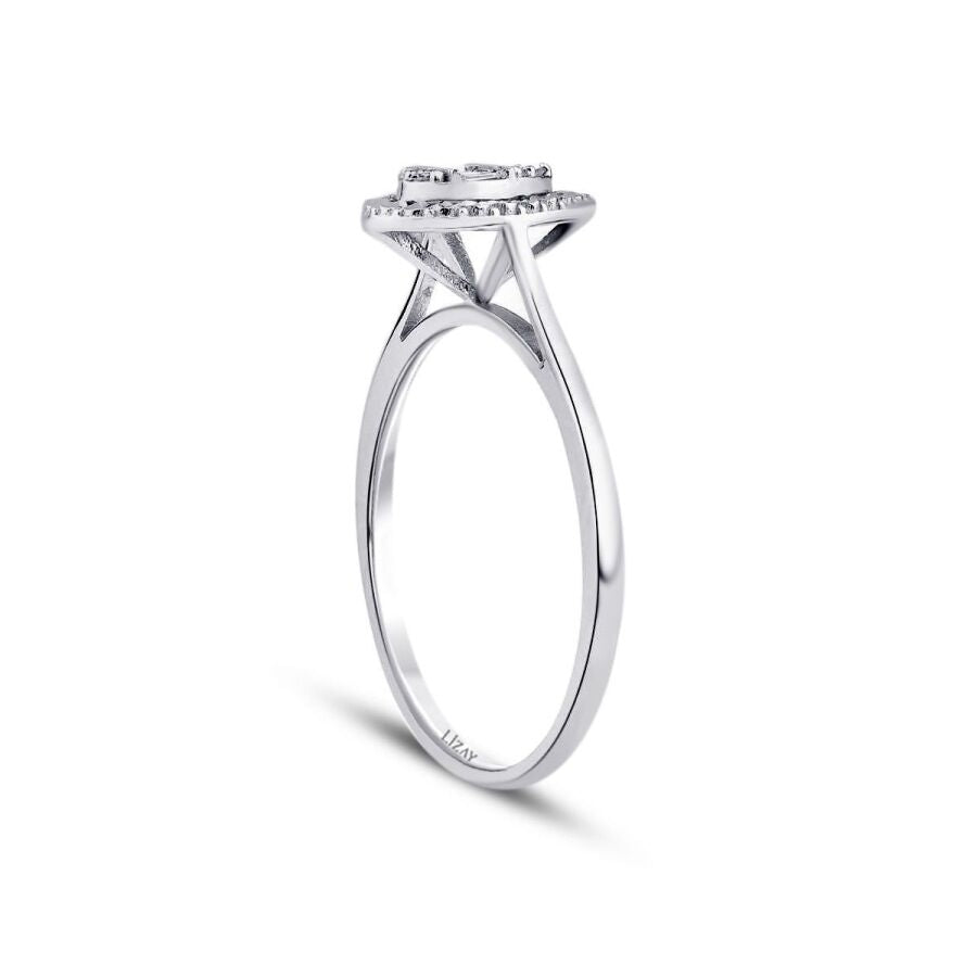 0,06 Carat Diamond Pear Baguette Ring