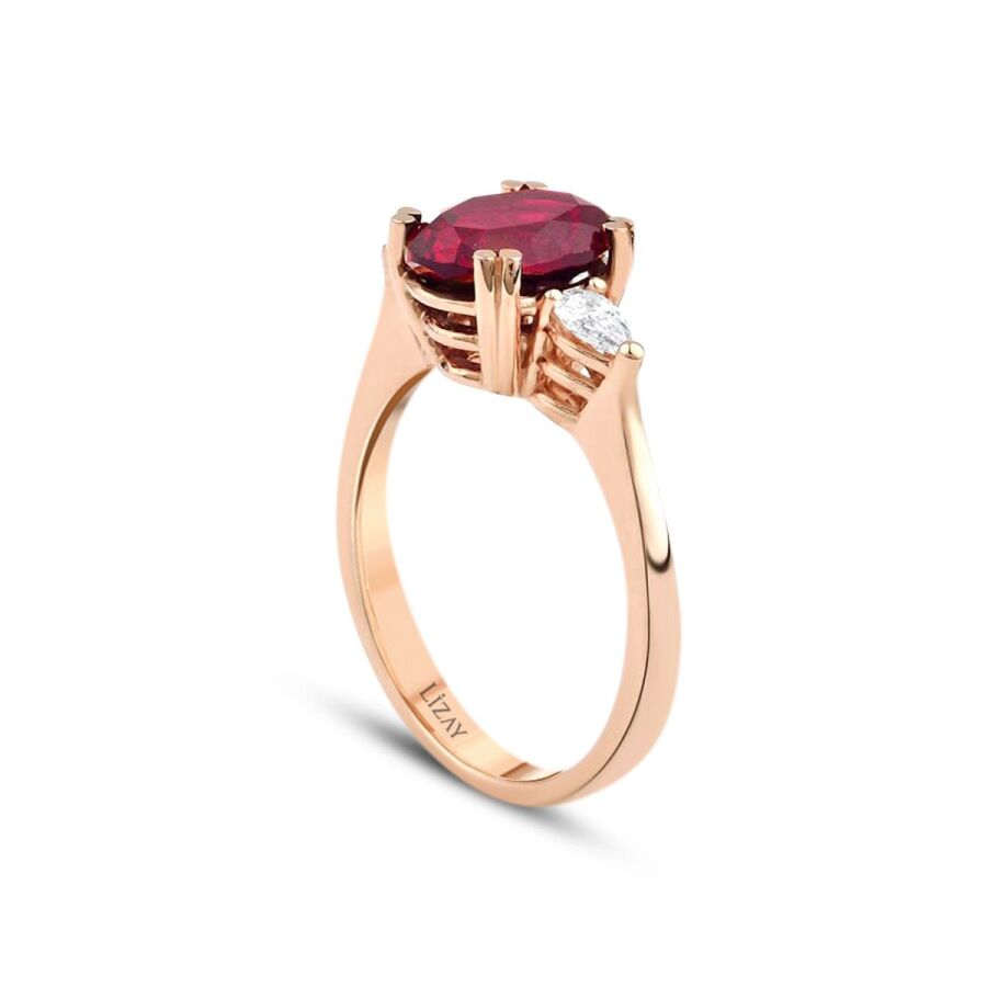 2,78 Carat Diamond Oval Ruby Ring