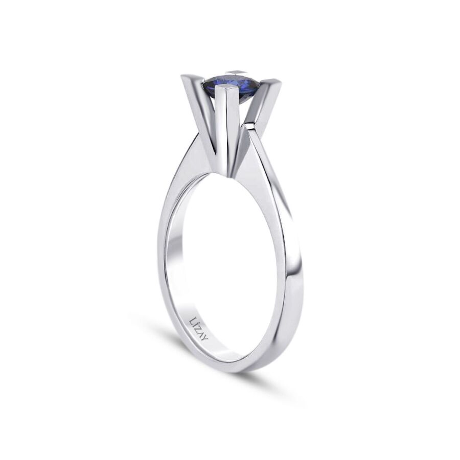 0,58 Carat Round Solitaire Sapphire Engagement Ring