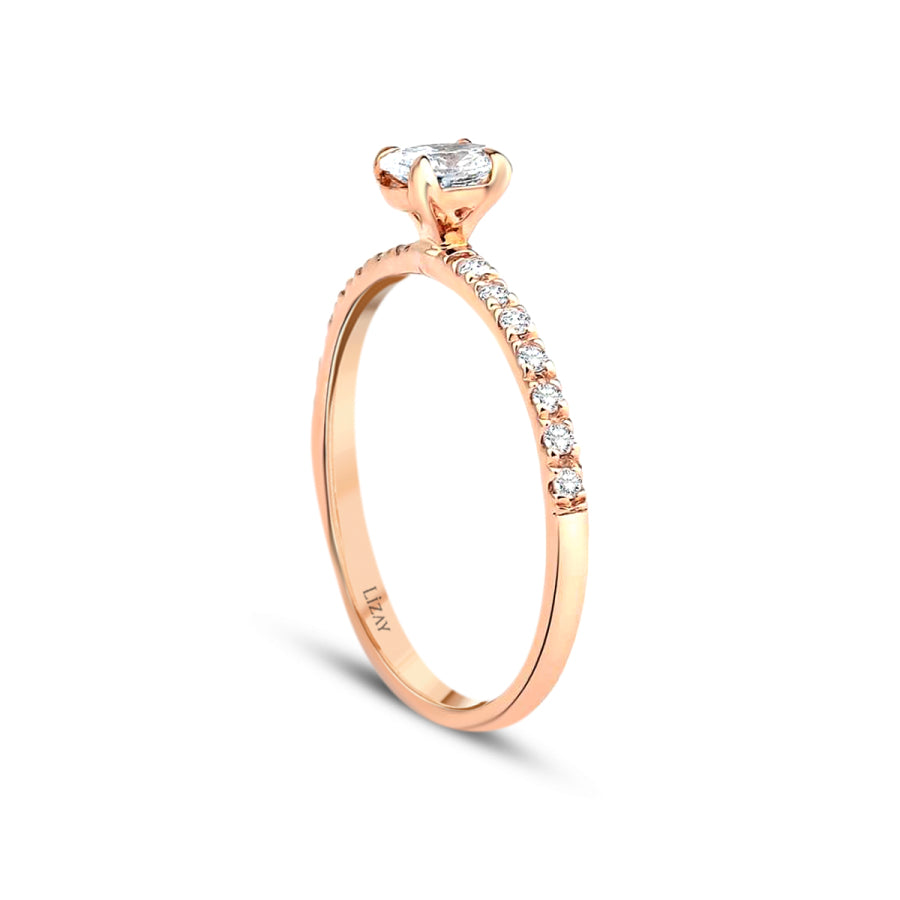 0,37 Carat Diamond Oval Solitaire Engagement Ring