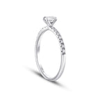 0,31 Carat Diamond Oval Solitaire Engagement Ring