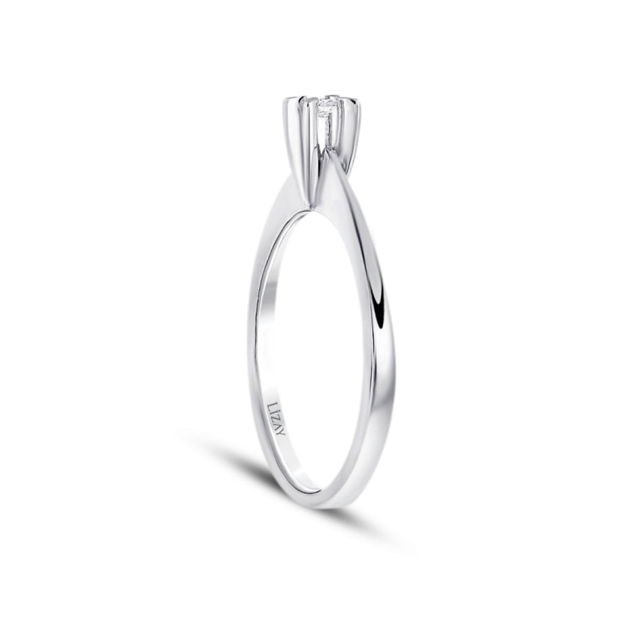 0,04 Carat Diamond Round Solitaire Engagement Ring