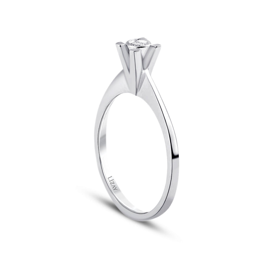 0,04 Carat Diamond Solitaire Engagement Ring
