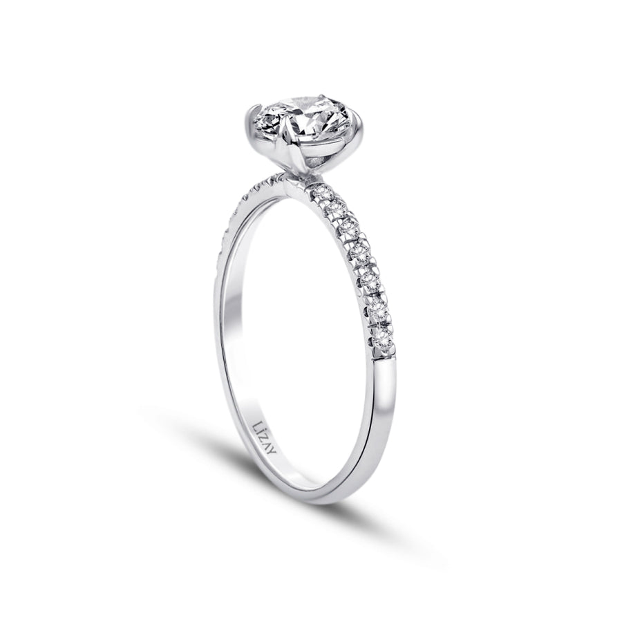 0,85 Carat Diamond Oval Solitaire Engagement Ring