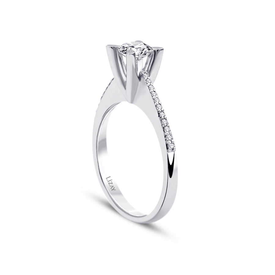 0,61 Carat Diamond Round Solitaire Engagement Ring