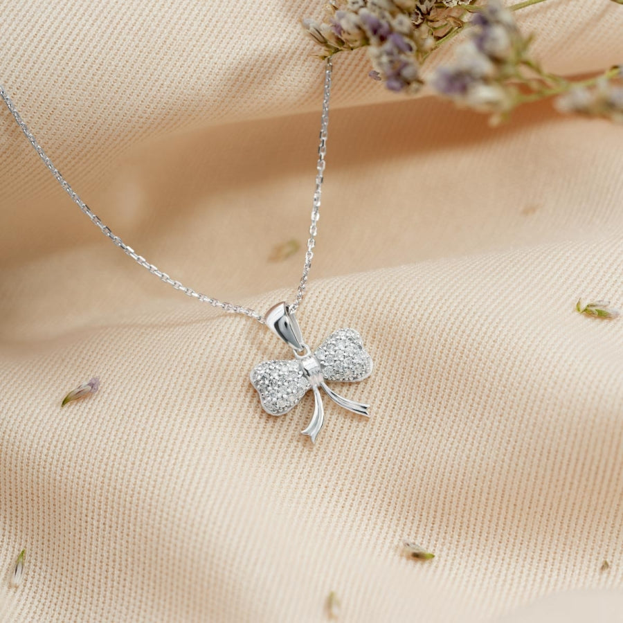 0,18 Carat Diamond Bow Necklace
