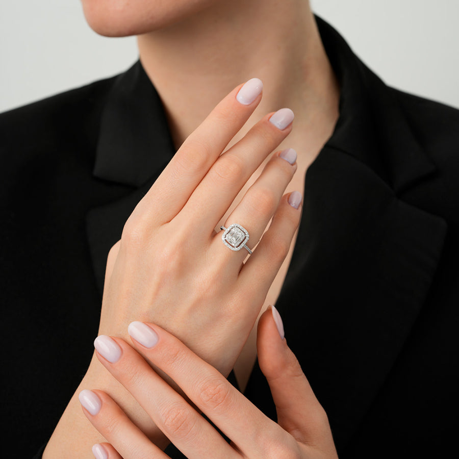 0,54 Carat Diamond Baguette Ring