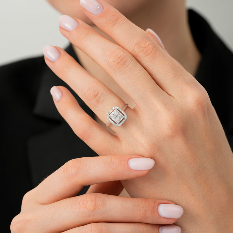 0,18 Carat Diamond Baguette Ring