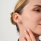 0,14 Carat Diamond Baguette Earrings