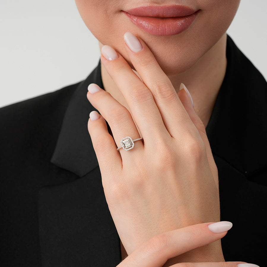 0,16 Carat Diamond Baguette Ring