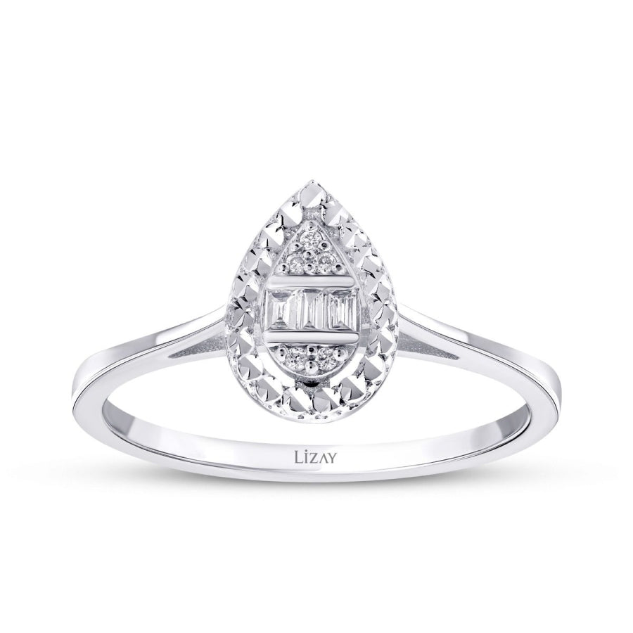 0,05 Carat Diamond-Effect Pear Baguette Ring
