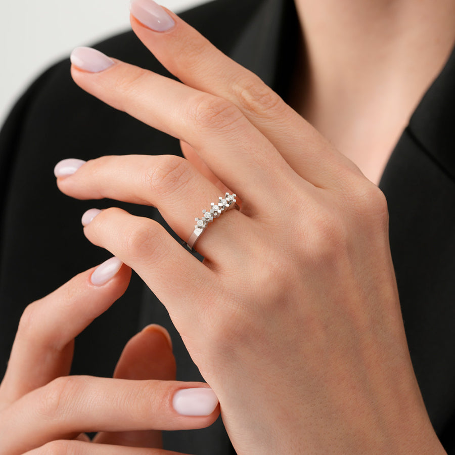 0,15 Carat Diamond Five-Stone Ring