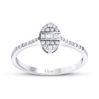 0,19 Carat Diamond Oval Baguette Ring