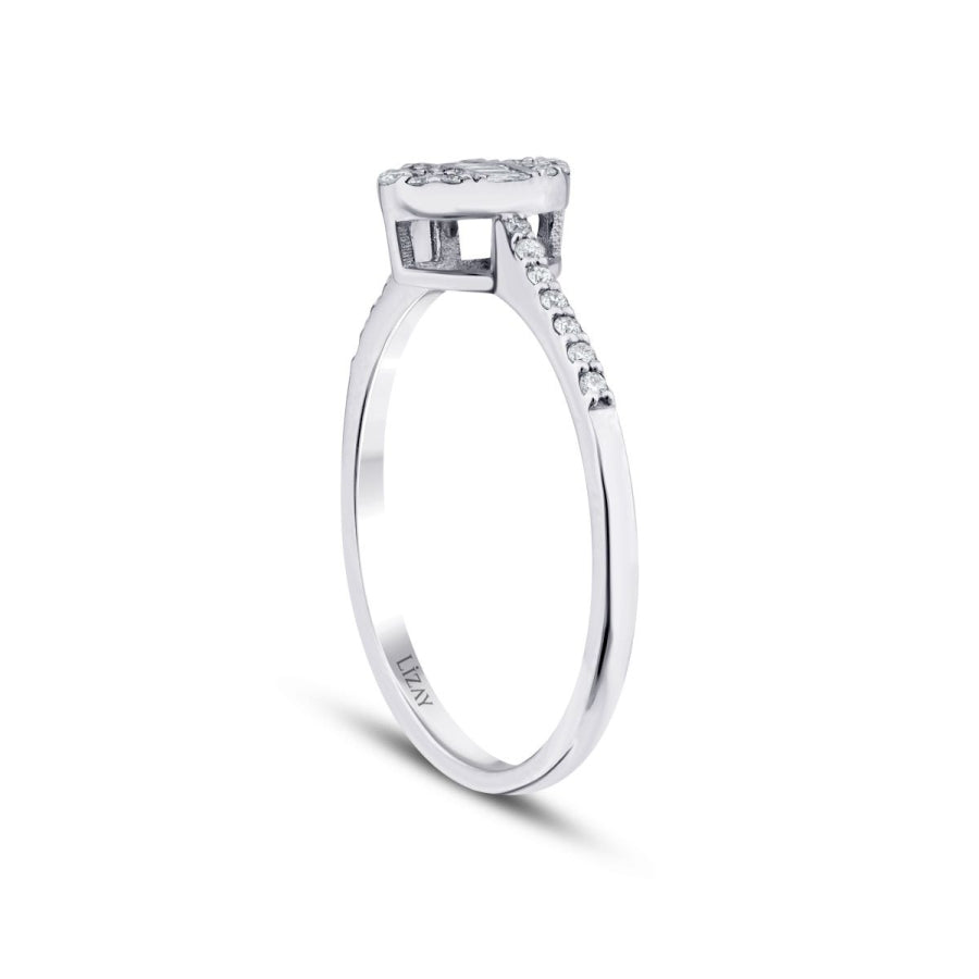 0,19 Carat Diamond Oval Baguette Ring