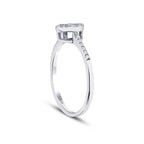 0,19 Carat Diamond Oval Baguette Ring
