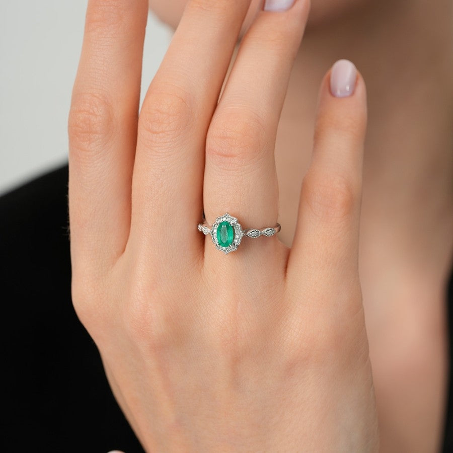 0,47 Carat Diamond Emerald Ring