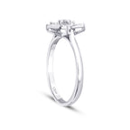 0,16 Carat Diamond Flower Ring