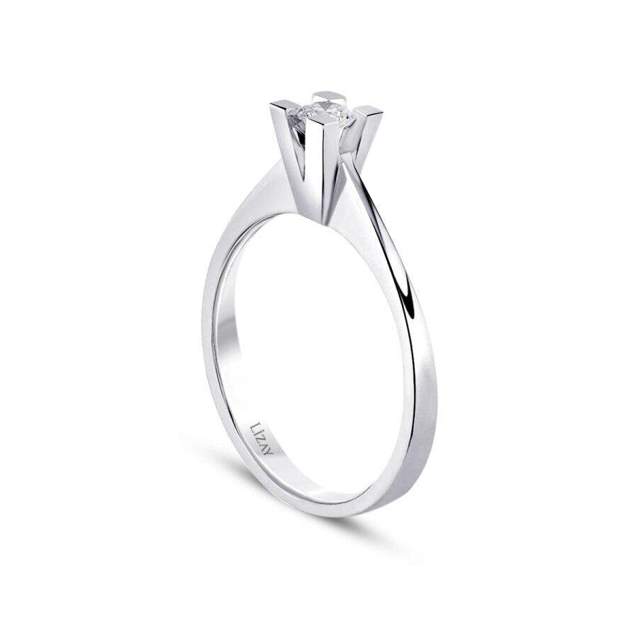 0,10 Carat Diamond Round Solitaire Engagement Ring