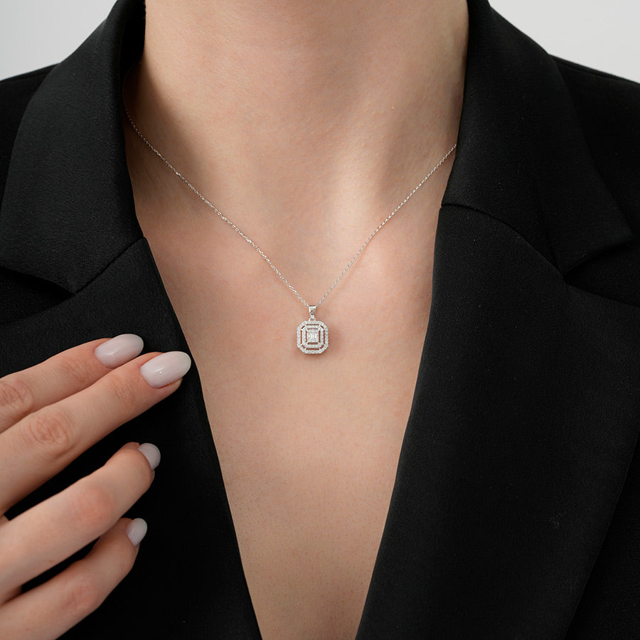 0,23 Carat Diamond Baguette Necklace