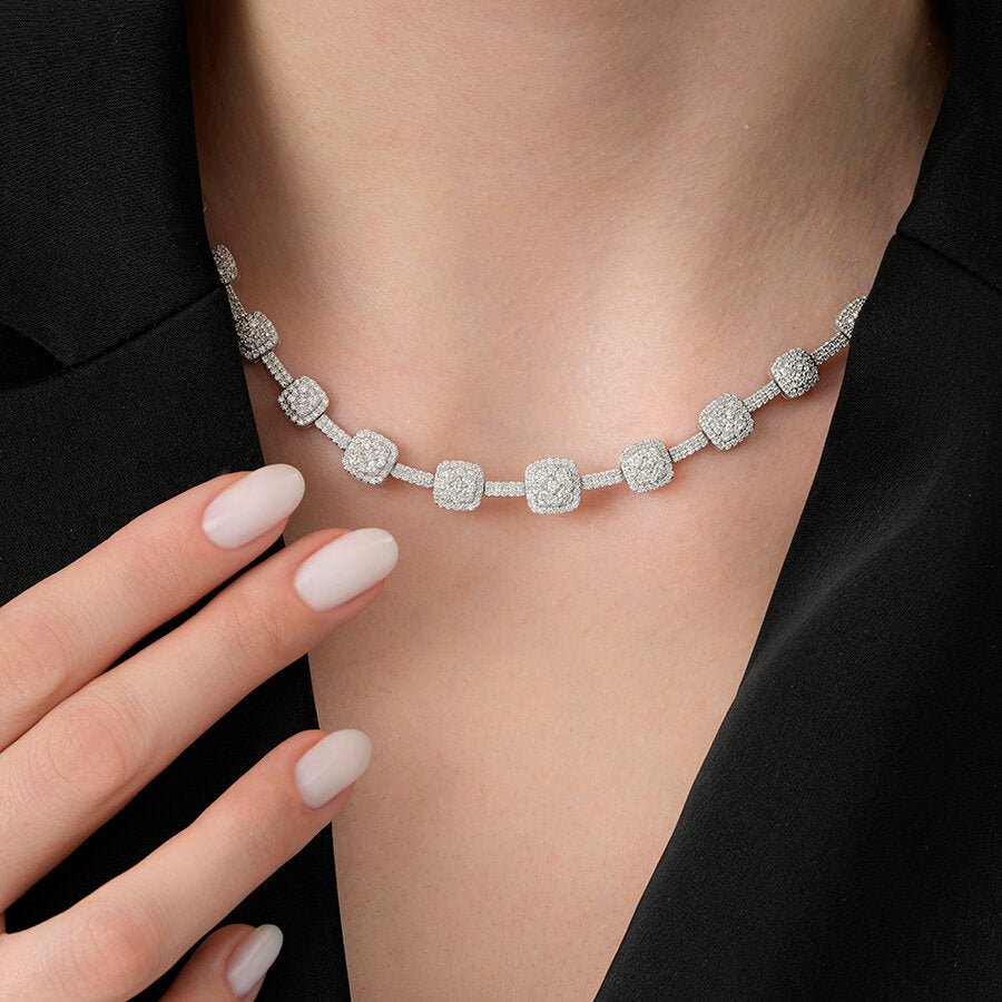3.85 Carat Diamond Trend Neckband