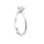 0,80 Carat Diamond Oval Solitaire Engagement Ring