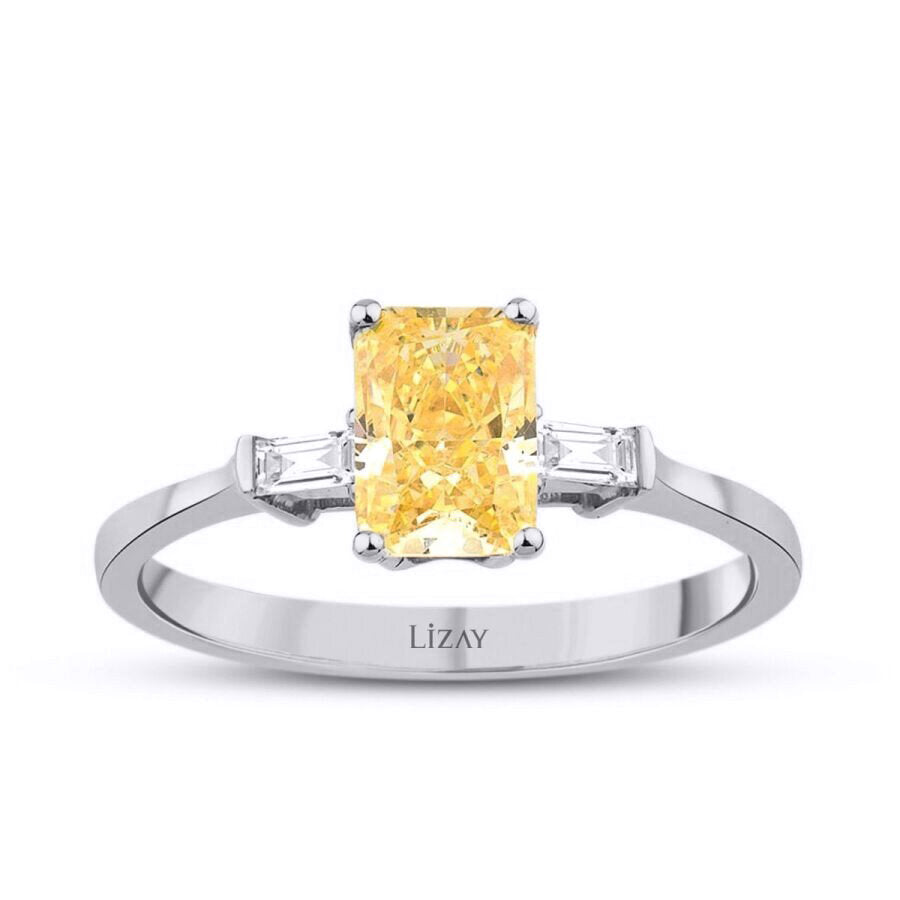 4,03 Carat Diamond Fancy Ring