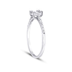 0,21 Carat Diamond Baguette Ring