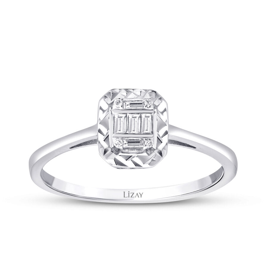 0,09 Carat Diamond Baguette Ring