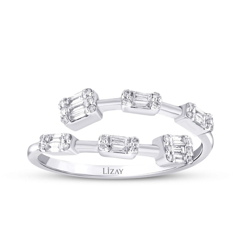 0,27 Carat Diamond Baguette Ring