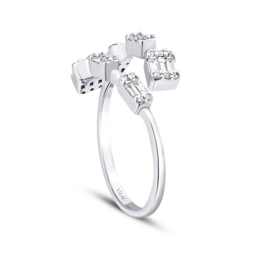 0,27 Carat Diamond Baguette Ring