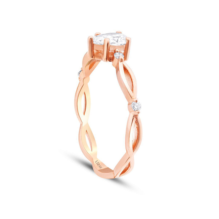 0,44 Carat Diamond Pear Solitaire Engagement Ring