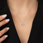 0,23 Carat Diamond Baguette Flower Necklace