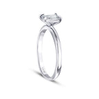 0,80 Carat Diamond Emerald Solitaire Engagement Ring