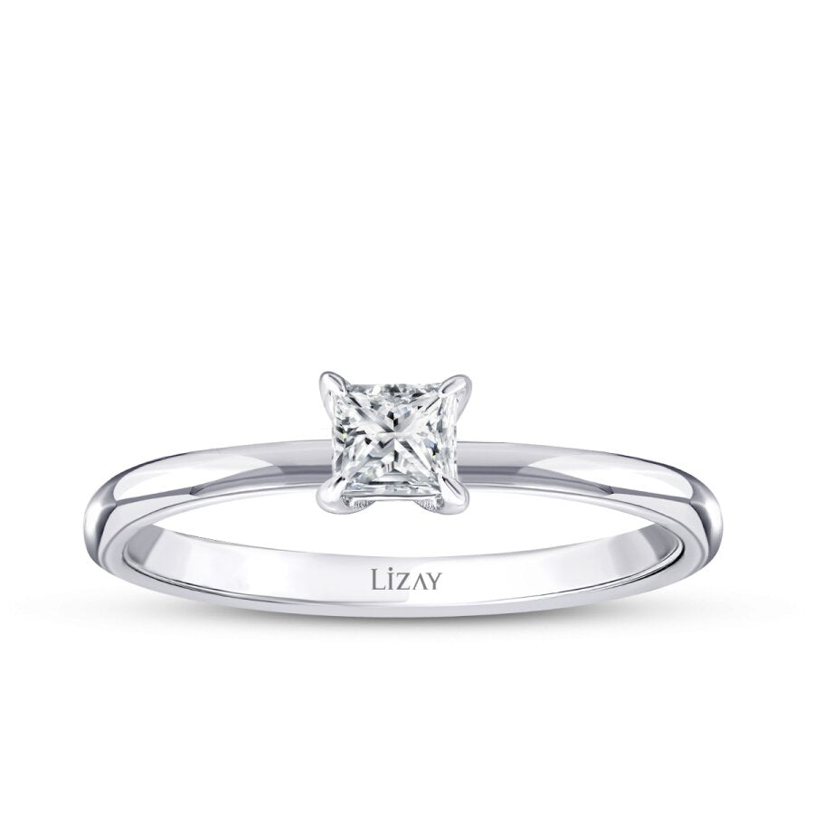 0,20 Carat Diamond Princess Solitaire Engagement Ring