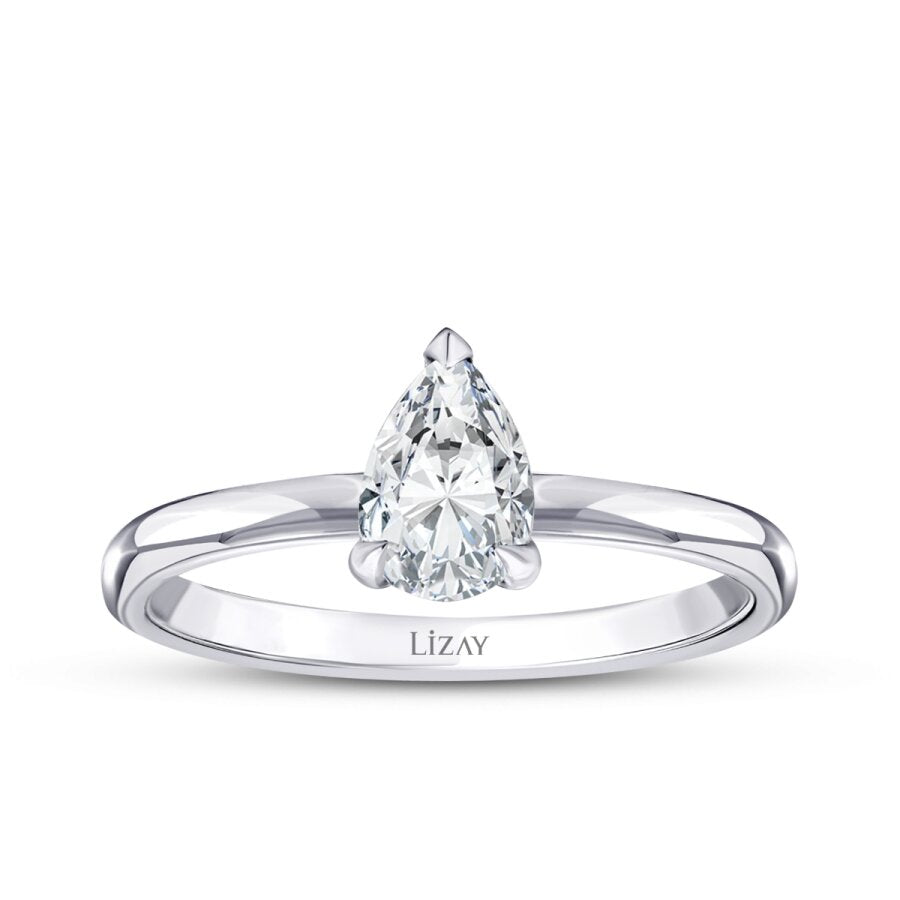 0,70 Carat Diamond Pear Solitaire Engagement Ring
