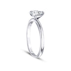 0,50 Carat Diamond Pear Solitaire Engagement Ring