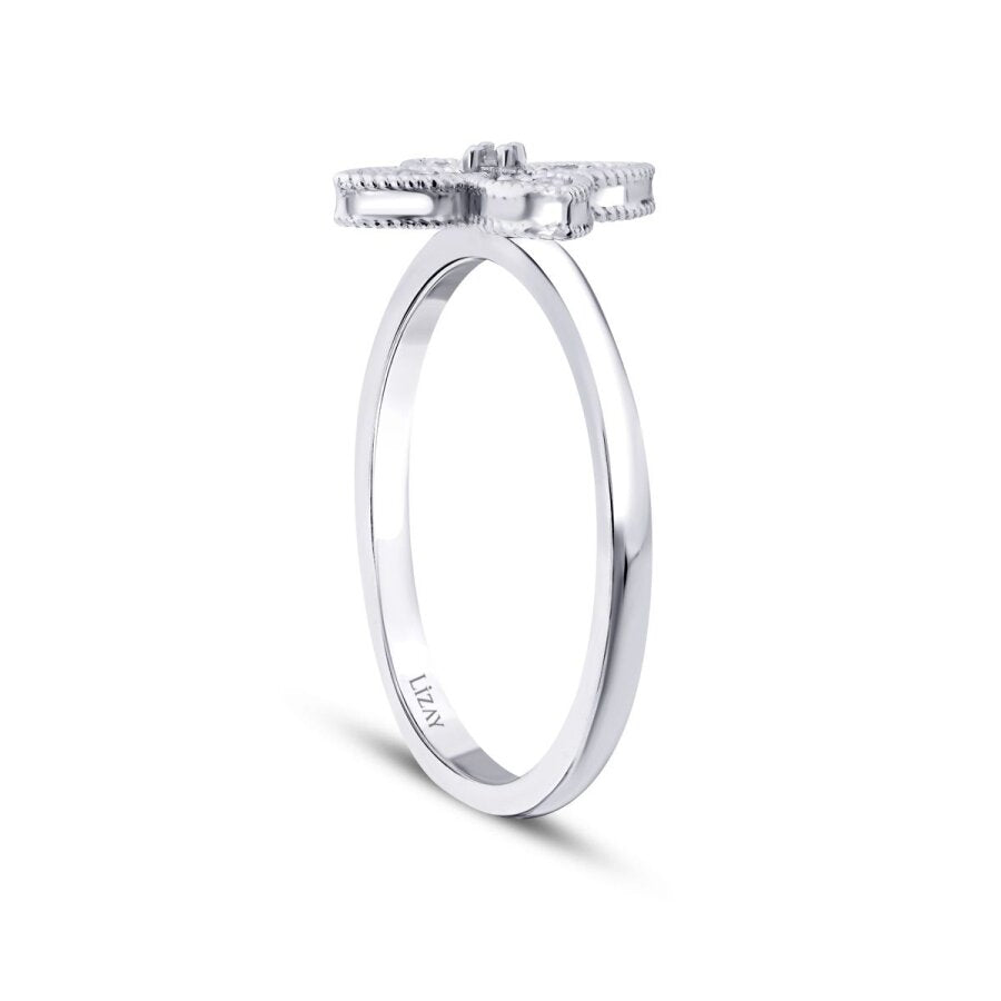 0,15 Carat Diamond Clover Ring