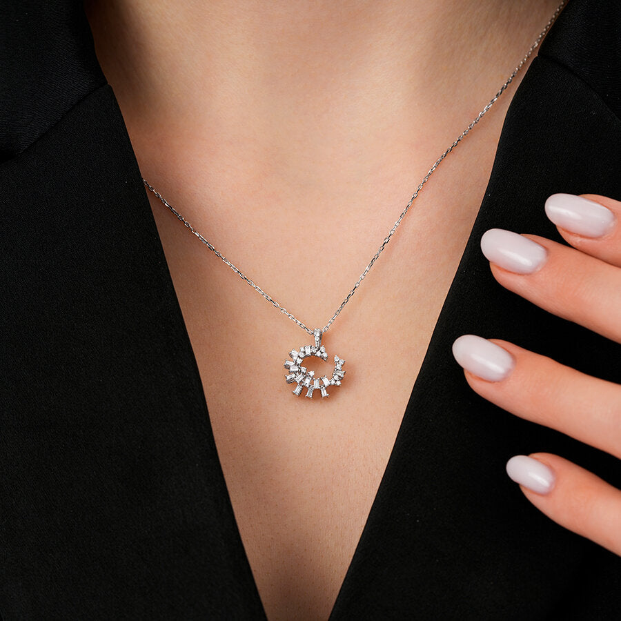0,34 Carat Diamond Trend Baguette Necklace